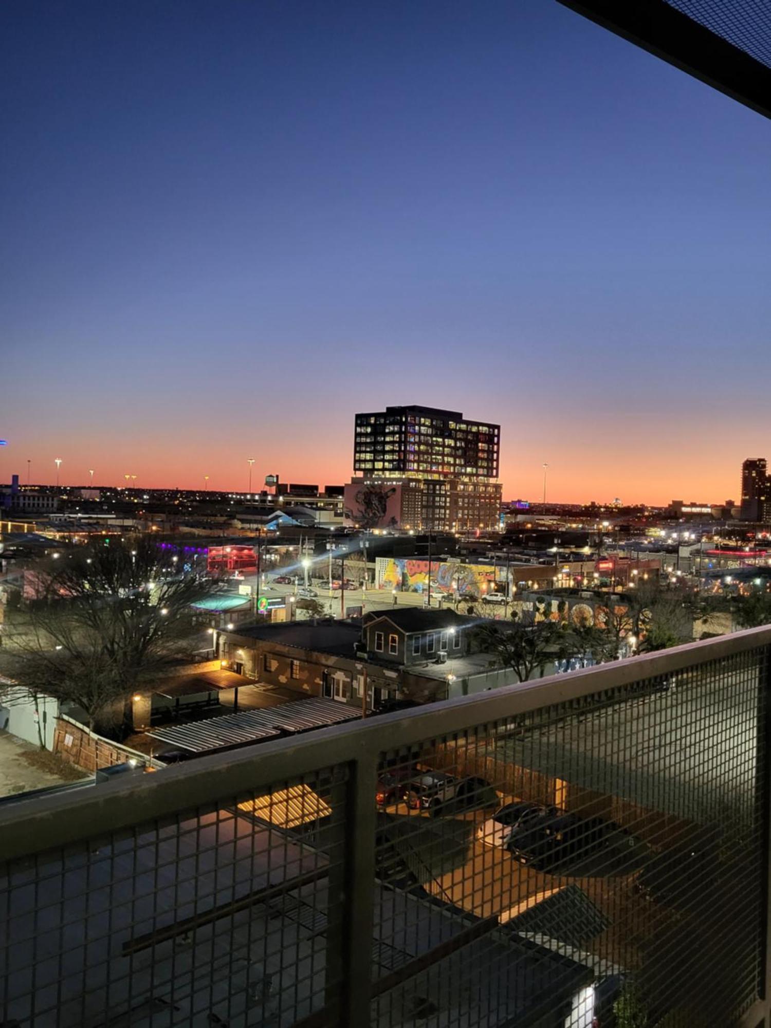 2Bdrm/2 King Beds/1Air Mattress Apartment Dallas Exterior foto
