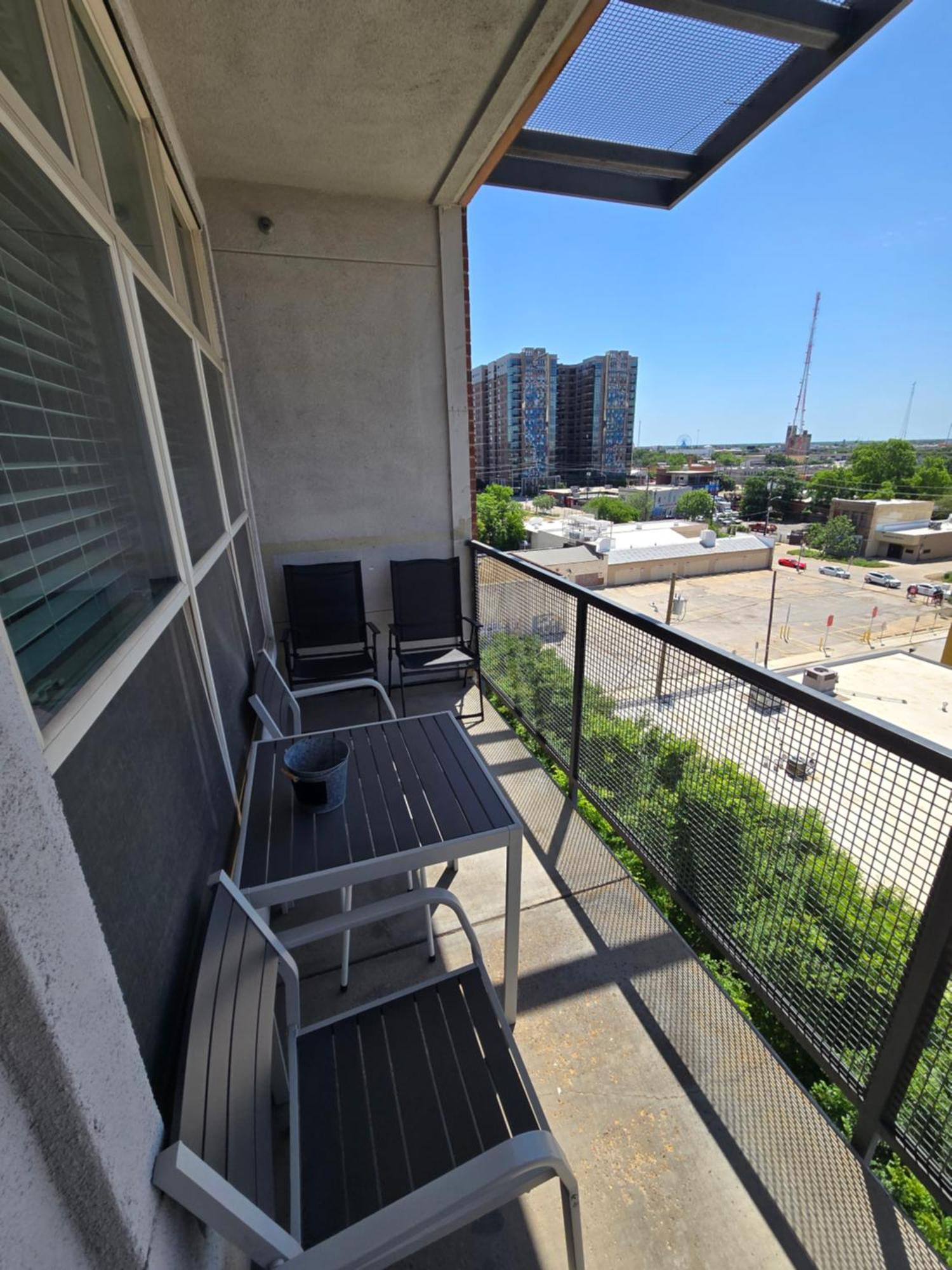 2Bdrm/2 King Beds/1Air Mattress Apartment Dallas Exterior foto